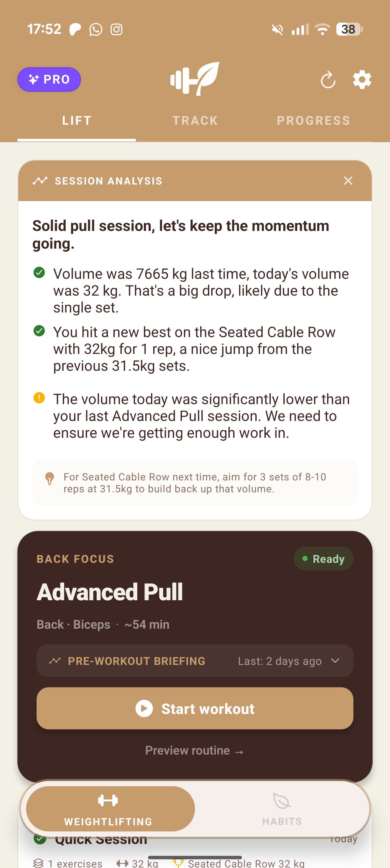 AI session analysis with pre-workout briefing